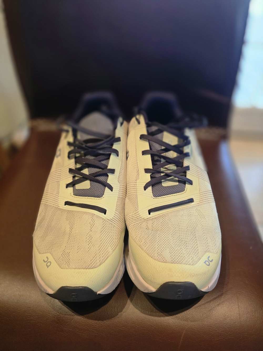 On Running Men’s Cloudflow Running Shoes — Light Yellow/Black